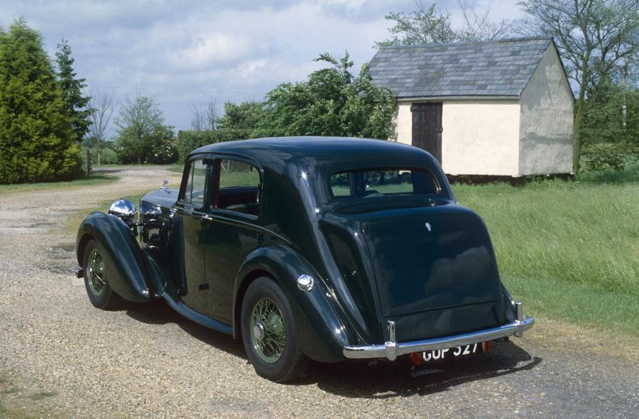  Bentley Mark V Saloon by Park Ward (B18AW) 1939 года  (фото 2 из 7)